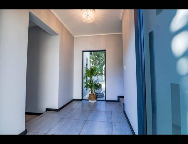 4 BEDROOM HOUSE FOR SALE IN COPPERLEAF ESTATE